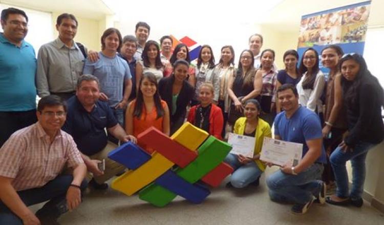 Asistentes al Curso Reportes con GRI