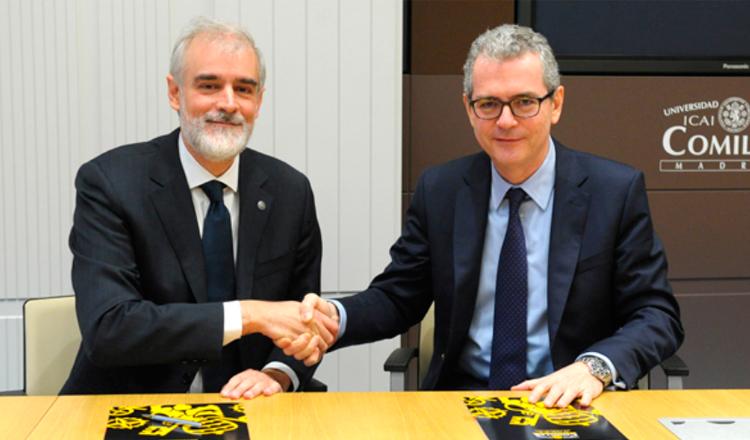 El Presidente de Inditex, Pablo Isla, y el rector de la Universidad Pontificia Comillas ICAI-ICADE, Julio L. Martínez, firman un convenio de colaboración para los próximos tres años