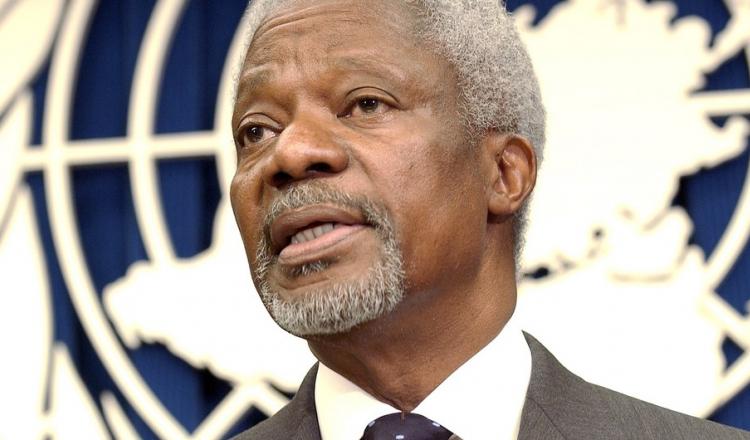 ONU/Evan Schneider Kofi Annan durante una conferencia de prensa en 20
